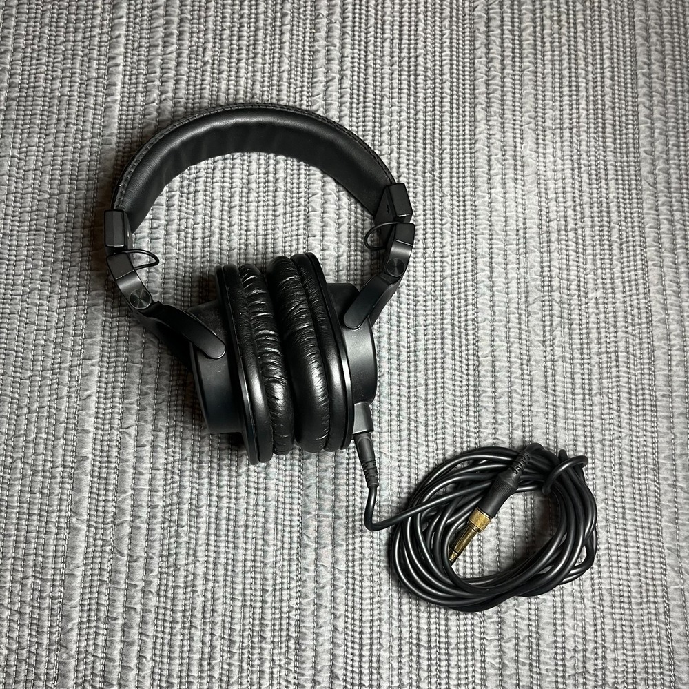 Yamaha HPH-MT5 Studio Monitor Headphones – Professional Audio Quality